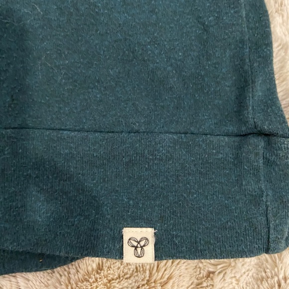 Aritzia TNA 3/4 Tour Long Sleeve Top - Picture 4 of 4